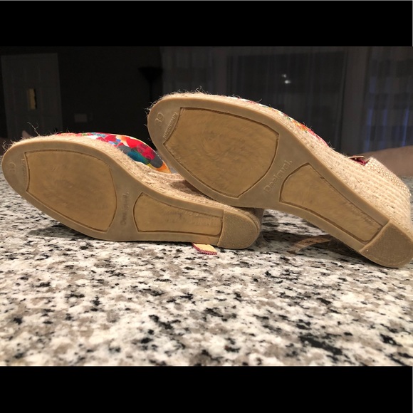 Floral Desigual Wedge Espadrilles 🌸 - Picture 6 of 8